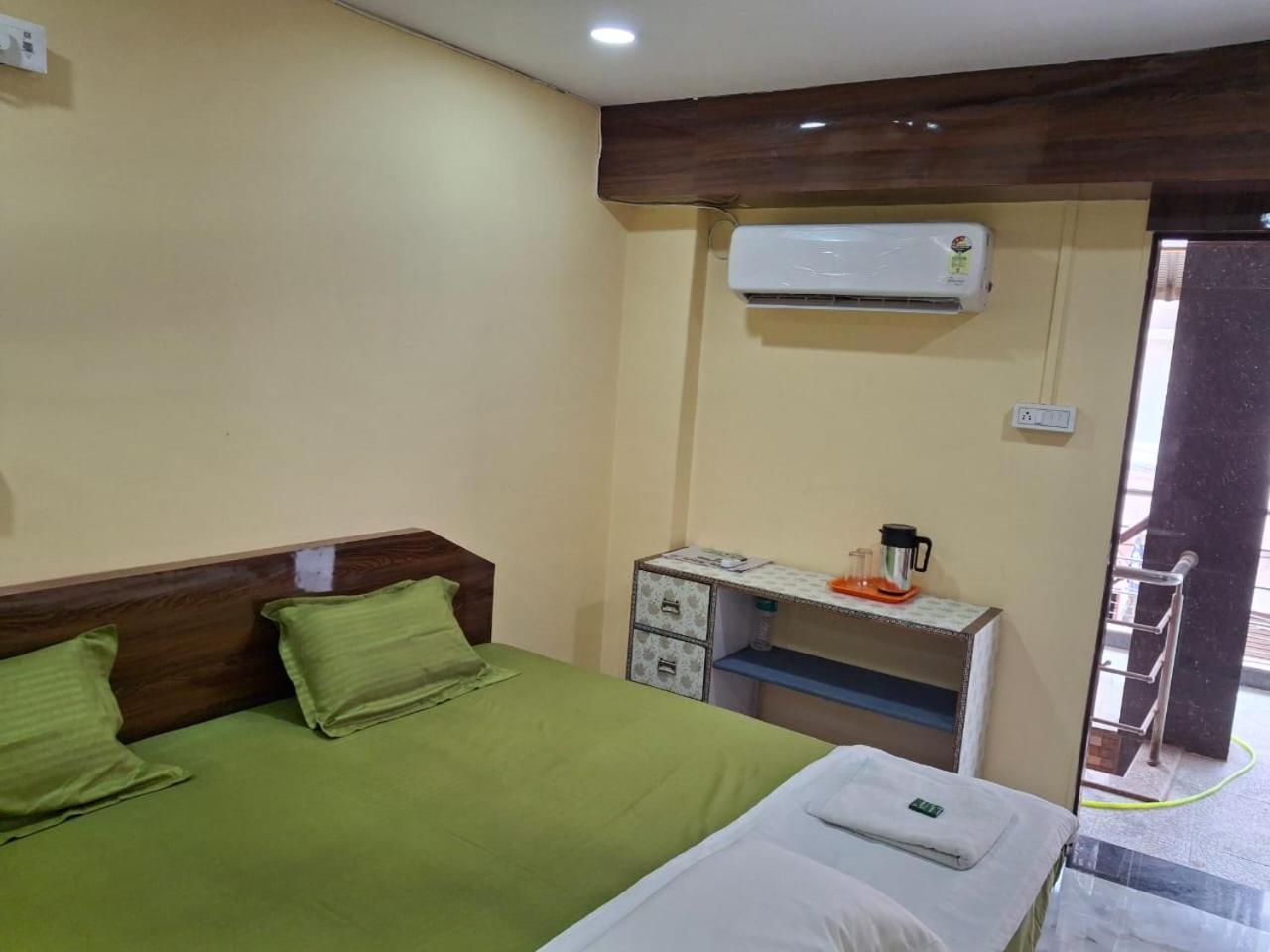 Hotel Omkar Residency, Varanasi